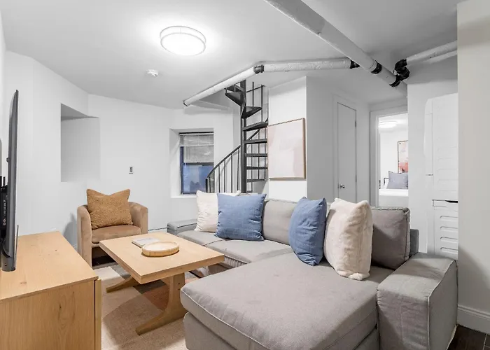 Elegant Chelsea Stay With 3Br 2Ba Near The High Line
